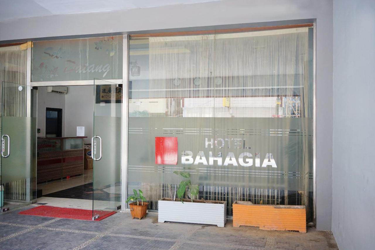 Oyo 2291 Hotel Bahagia ماكاسار المظهر الخارجي الصورة