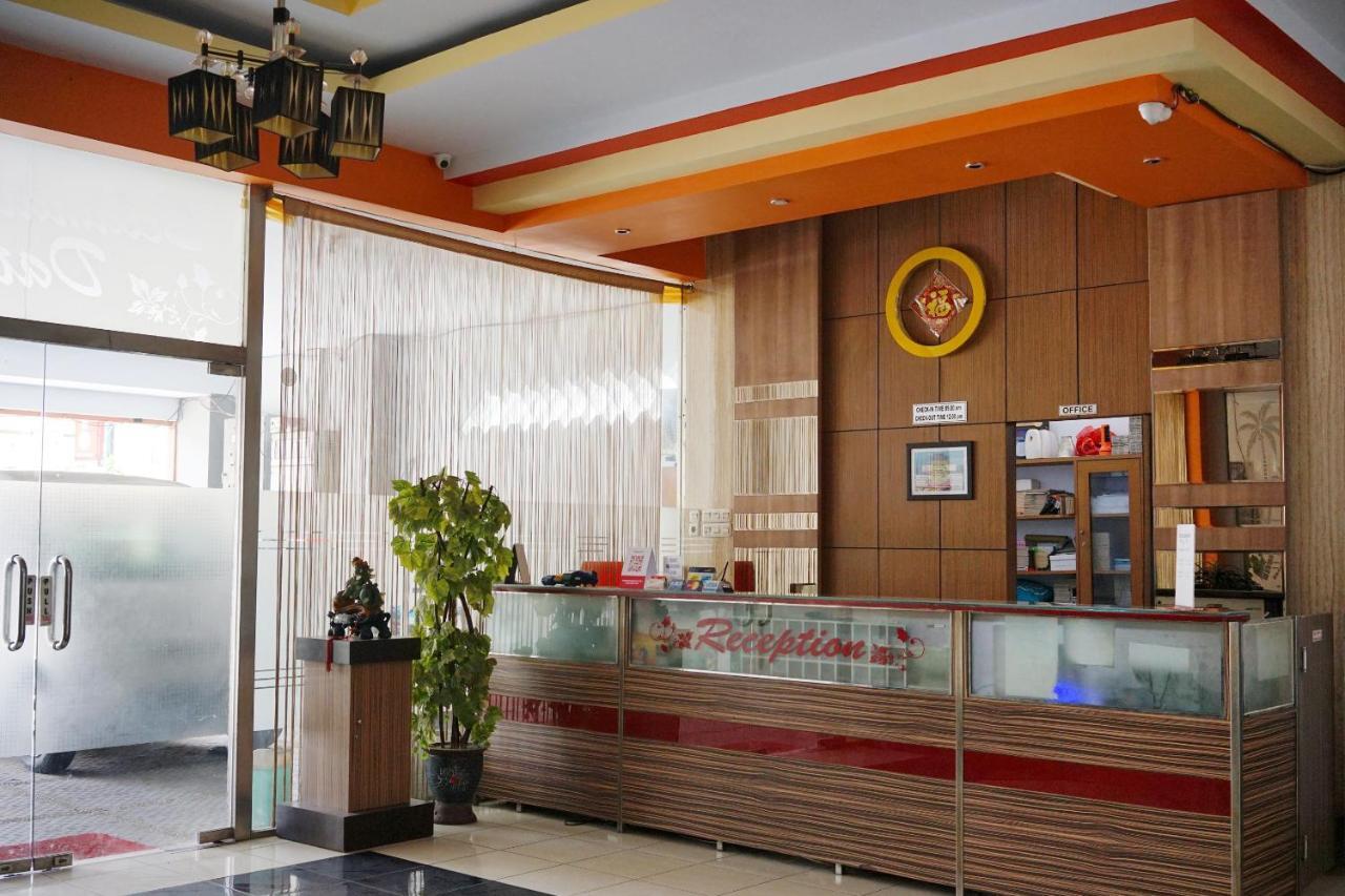 Oyo 2291 Hotel Bahagia ماكاسار المظهر الخارجي الصورة