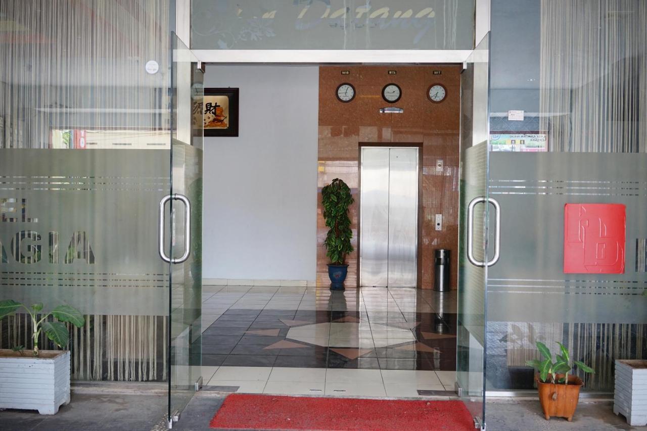 Oyo 2291 Hotel Bahagia ماكاسار المظهر الخارجي الصورة
