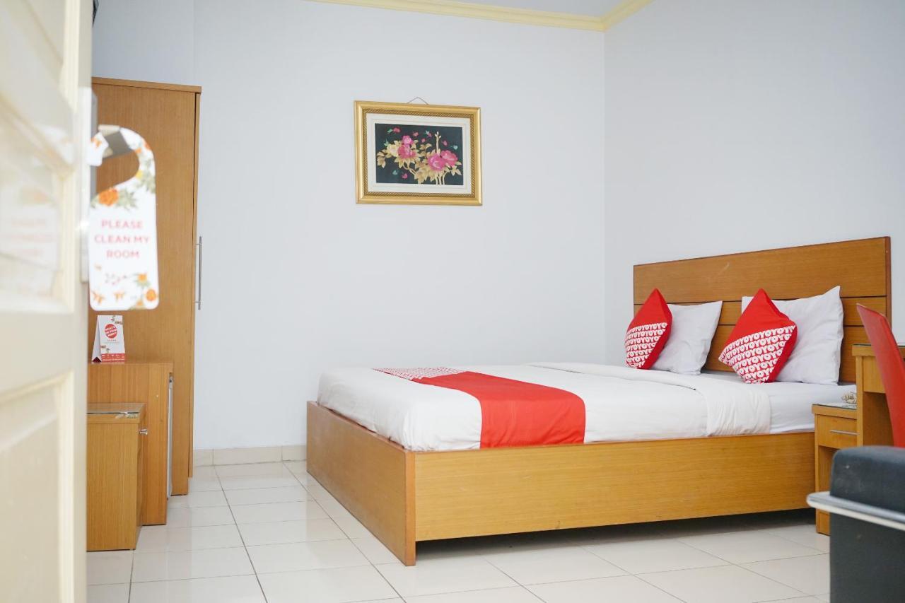 Oyo 2291 Hotel Bahagia ماكاسار المظهر الخارجي الصورة