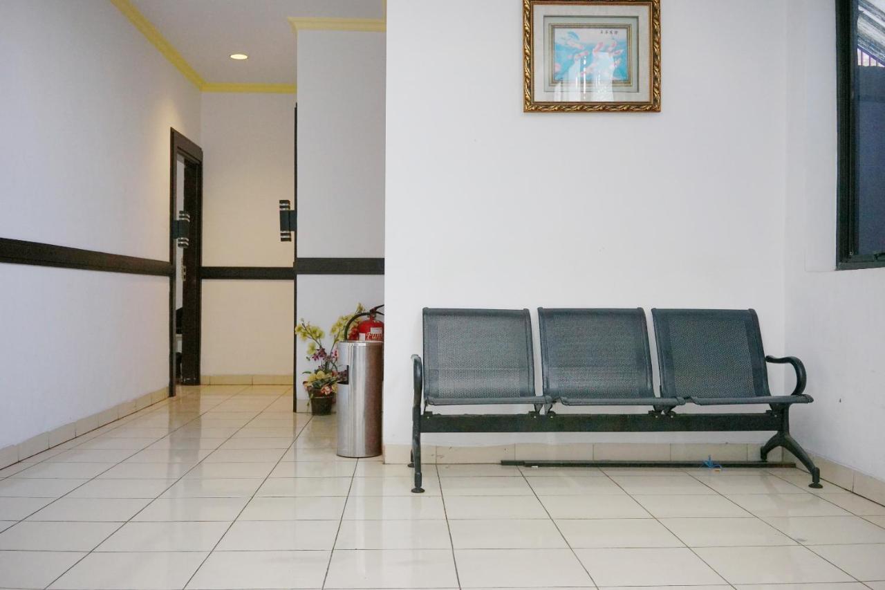 Oyo 2291 Hotel Bahagia ماكاسار المظهر الخارجي الصورة