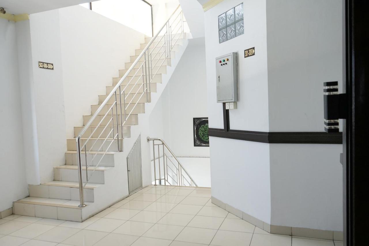 Oyo 2291 Hotel Bahagia ماكاسار المظهر الخارجي الصورة