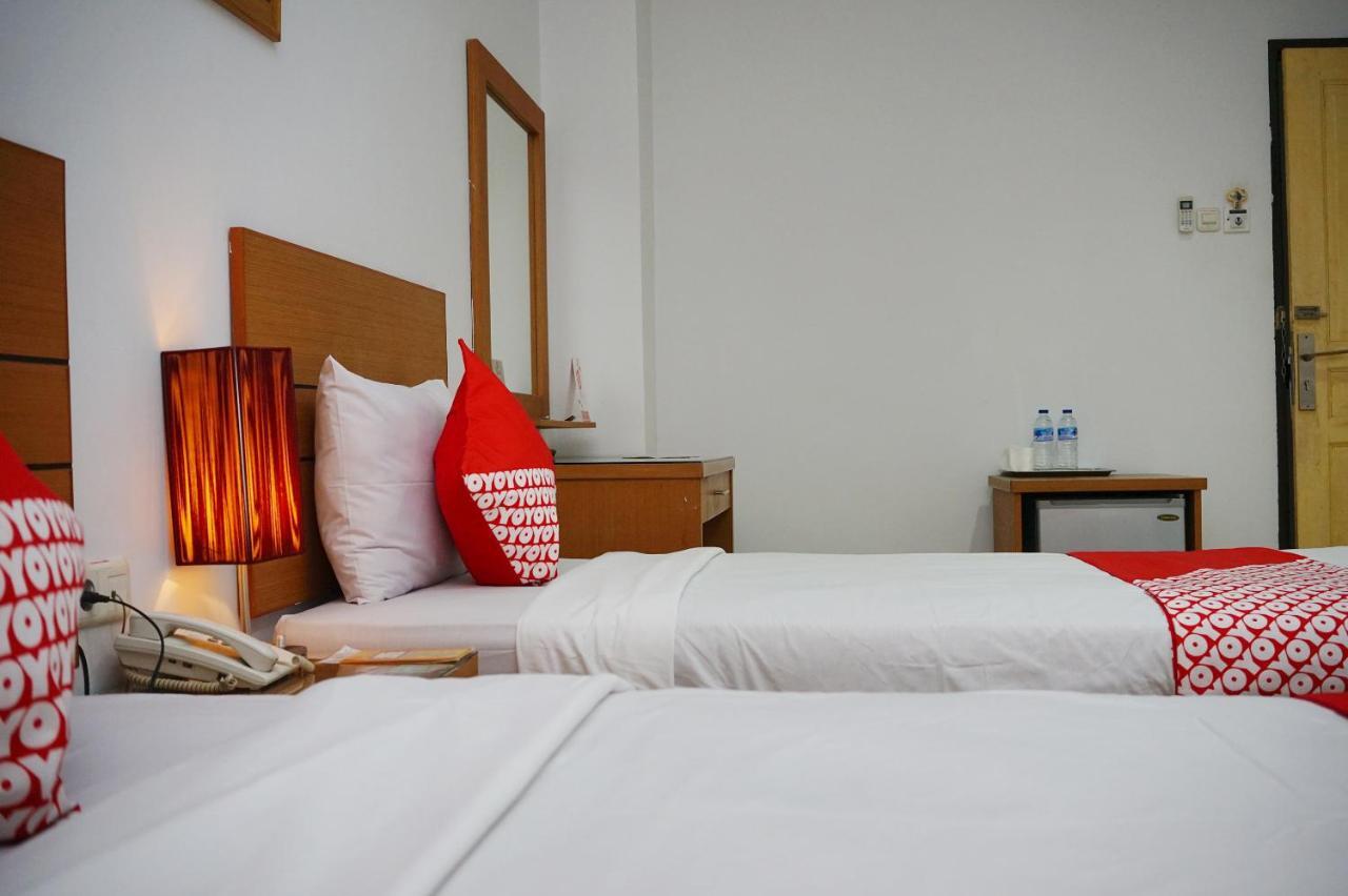 Oyo 2291 Hotel Bahagia ماكاسار المظهر الخارجي الصورة
