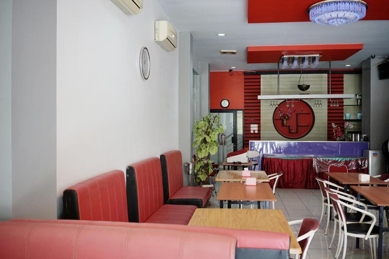 Oyo 2291 Hotel Bahagia ماكاسار المظهر الخارجي الصورة
