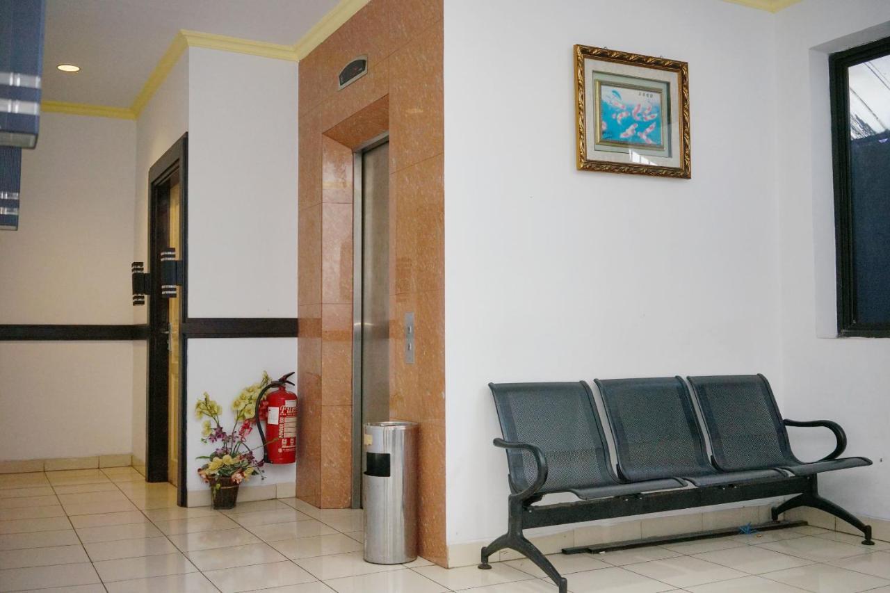 Oyo 2291 Hotel Bahagia ماكاسار المظهر الخارجي الصورة