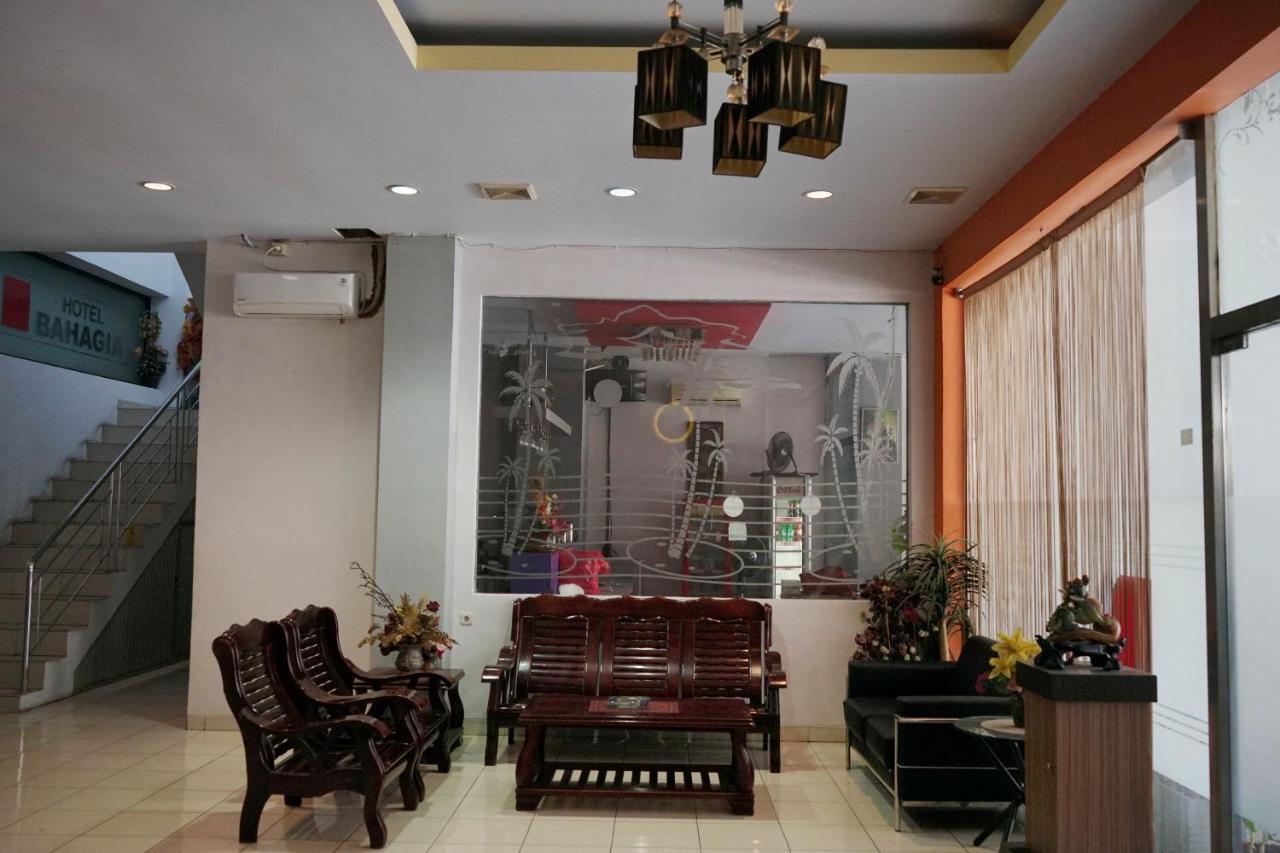 Oyo 2291 Hotel Bahagia ماكاسار المظهر الخارجي الصورة