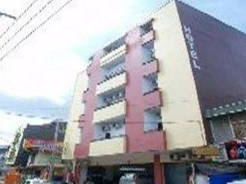 Oyo 2291 Hotel Bahagia ماكاسار المظهر الخارجي الصورة